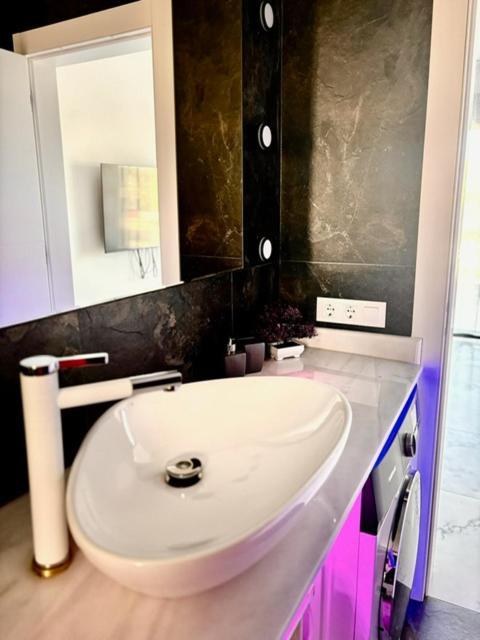 Vila Lova- Luxury Apartments Рокетас-де-Мар Екстер'єр фото