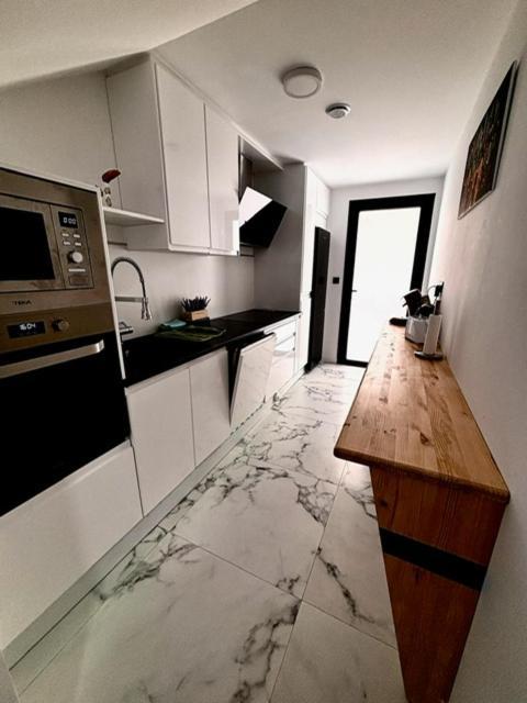 Vila Lova- Luxury Apartments Рокетас-де-Мар Екстер'єр фото
